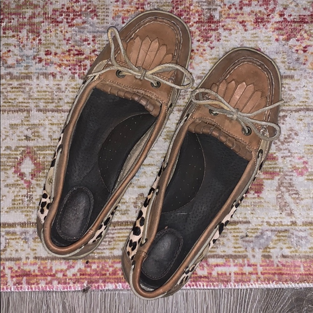 Sperry Tan Leather & Leopard Print Flats